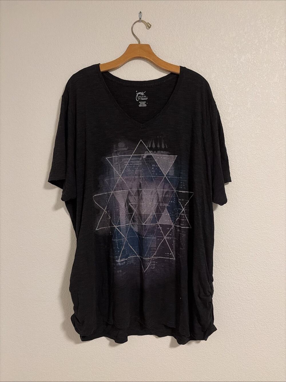 Just My Size Black Geometric V Neck Glitter Graphic Tee Ruched 4X Plus Size